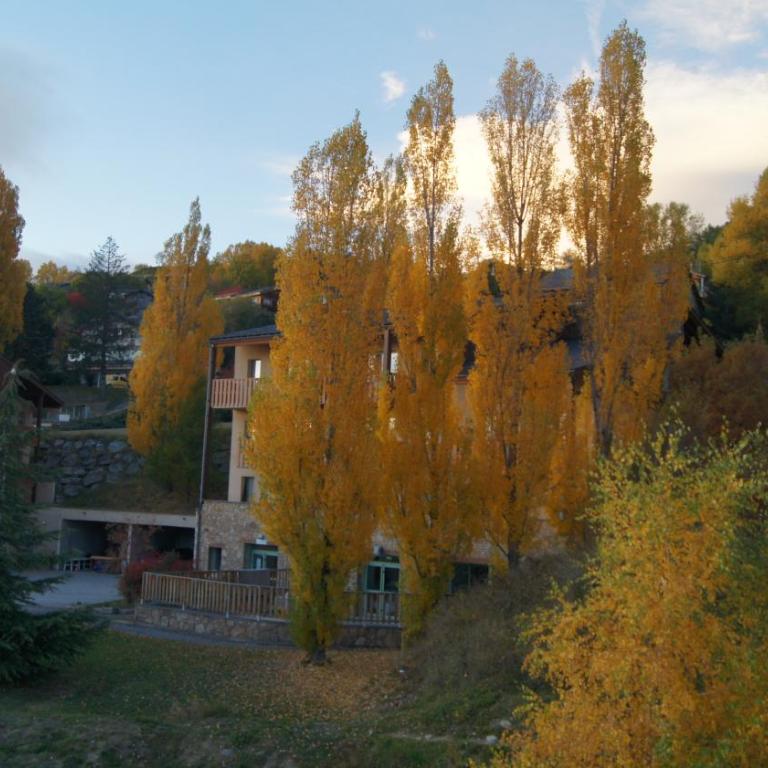 Vue panoramique - Confortable - Piscine - Randonnées - Skis - Appartement 1 Chambre - 24