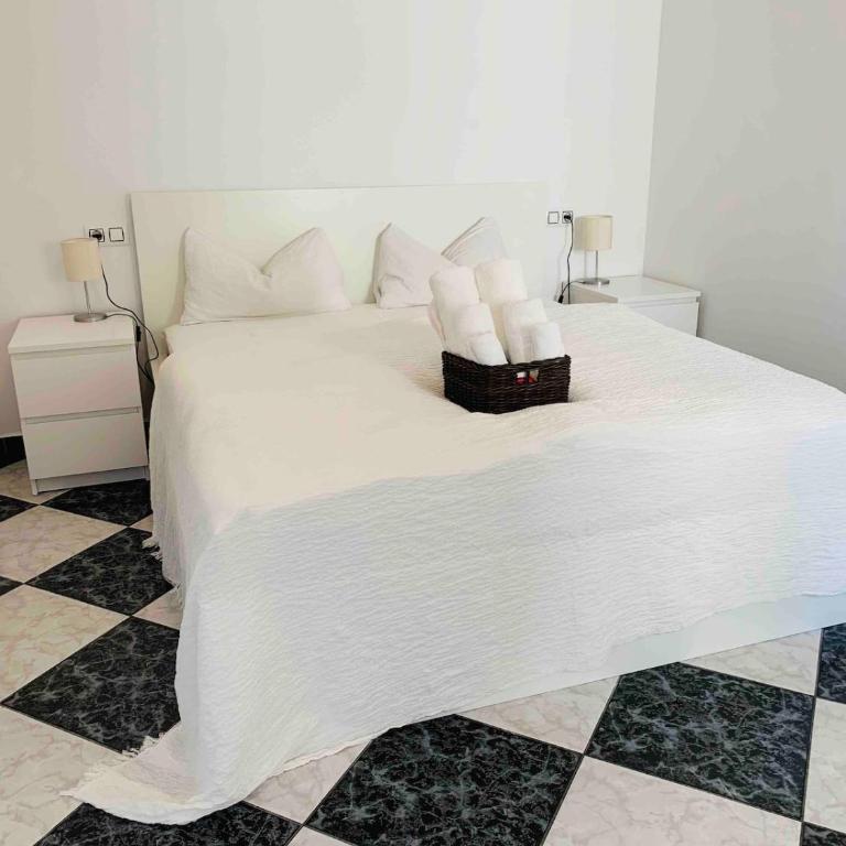 Villa with fantastic sea view pool 23x12 Jacuzzi - Villa - 37