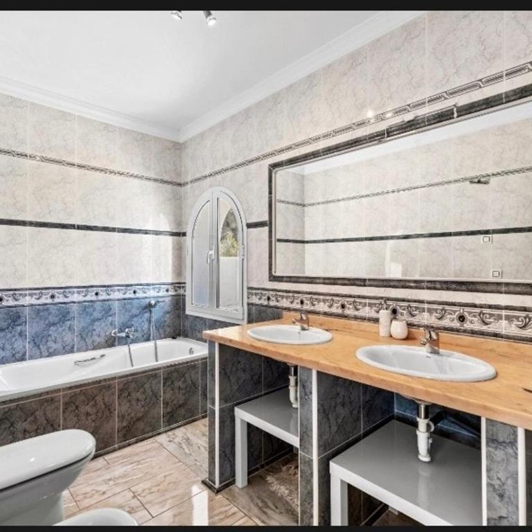 Villa with fantastic sea view pool 23x12 Jacuzzi - Villa - 29