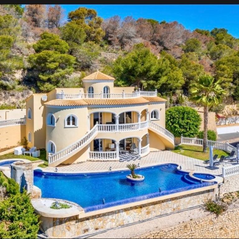 Villa with fantastic sea view pool 23x12 Jacuzzi - Villa - 1