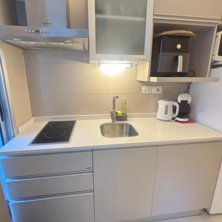 Acogedor estudio en excelente ubicación - One-Bedroom Apartment - 2