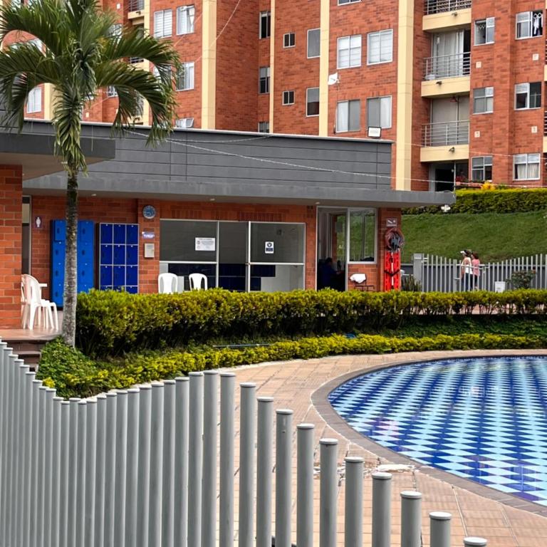 Apartamento amoblado nuevo - Apartamento con vistas a la piscina - 47