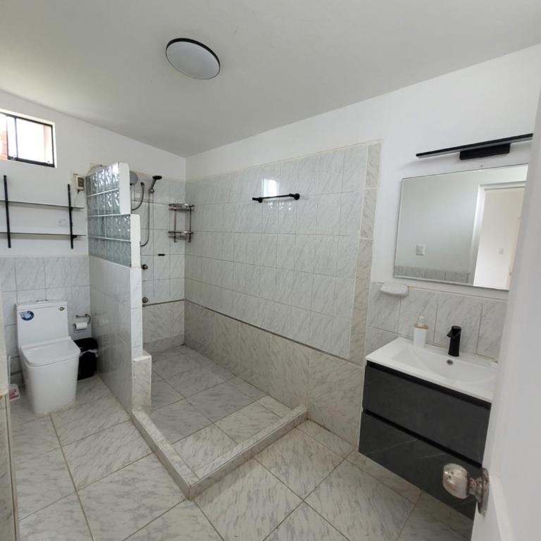 Casa con Piscina privada y a pasos de la playa - Vacation Home - 11