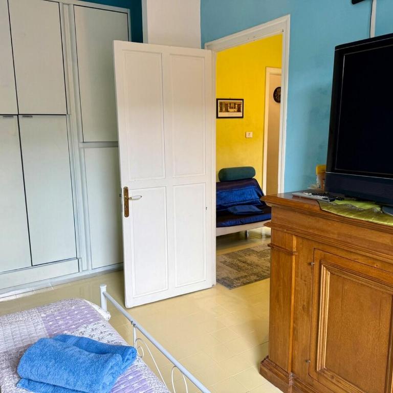HOST4U - Comodo a piedi dal Centro e alla Stazione di Imperia - Paint House - Appartamento con 1 Camera da Letto - 7