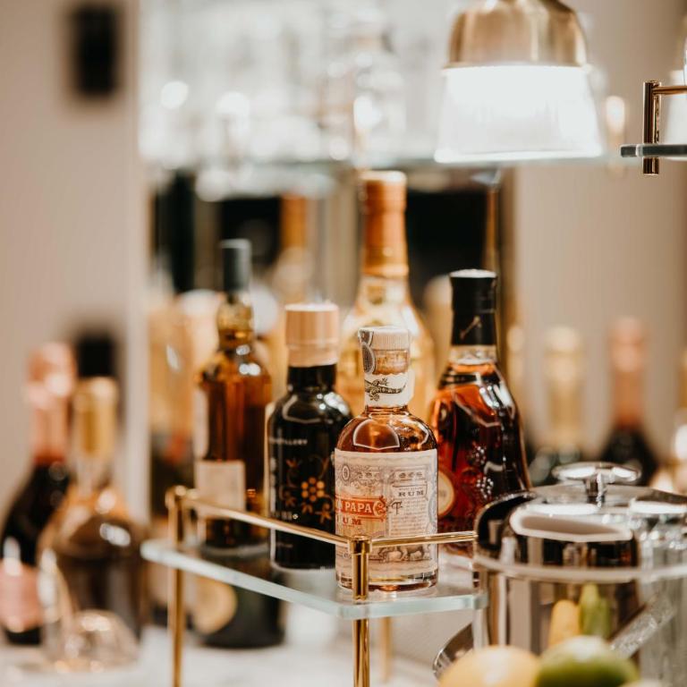 DO & CO Hotel München - Junior Suite - 5