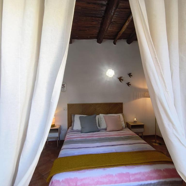 Regina Partenope Home - Appartamento con 2 Camere da Letto e Balcone - 17