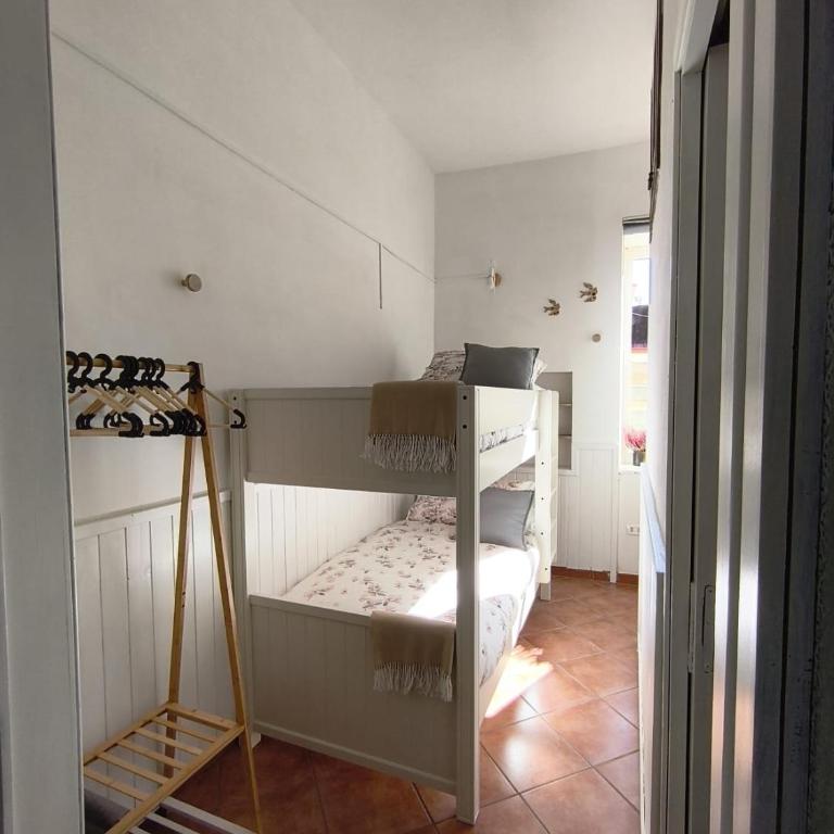 Regina Partenope Home - Appartamento con 2 Camere da Letto e Balcone - 40