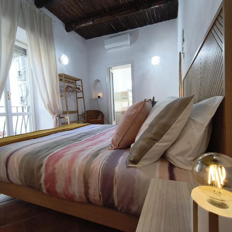 Regina Partenope Home - Appartamento con 2 Camere da Letto e Balcone - 12