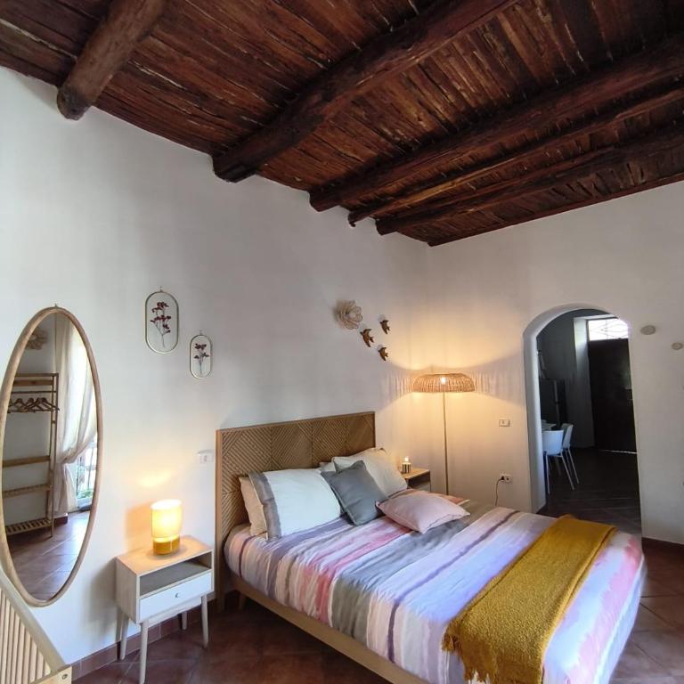 Regina Partenope Home - Appartamento con 2 Camere da Letto e Balcone - 3