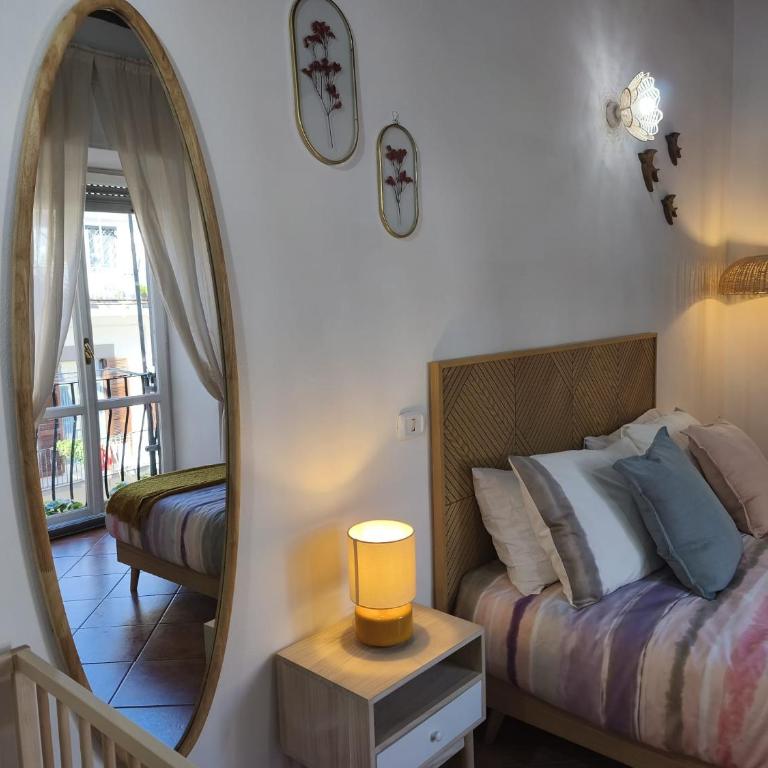 Regina Partenope Home - Appartamento con 2 Camere da Letto e Balcone - 16