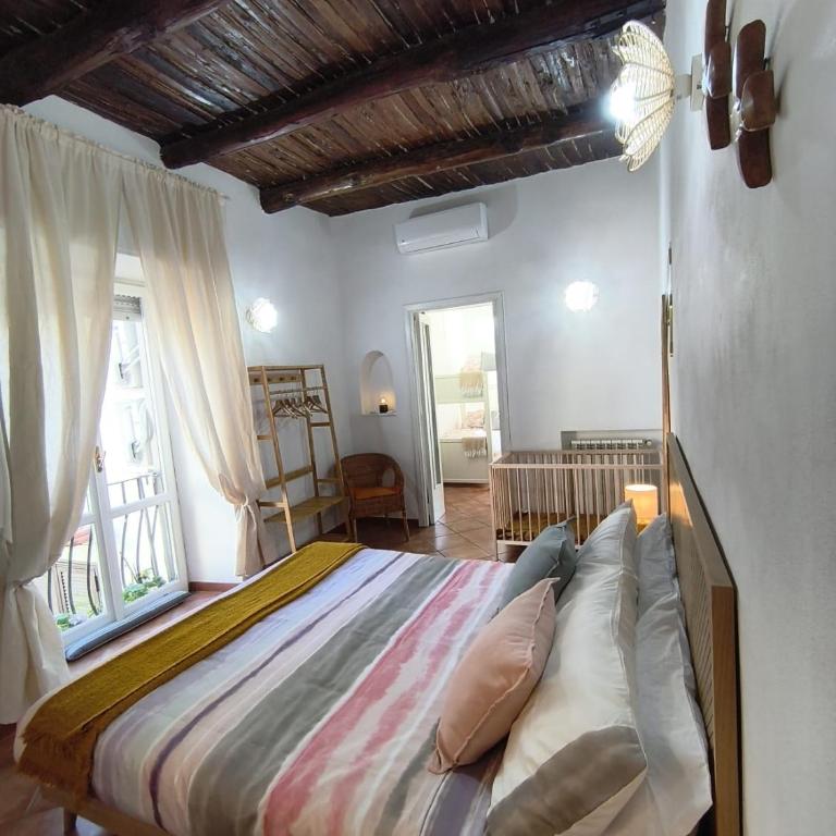 Regina Partenope Home - Appartamento con 2 Camere da Letto e Balcone - 7