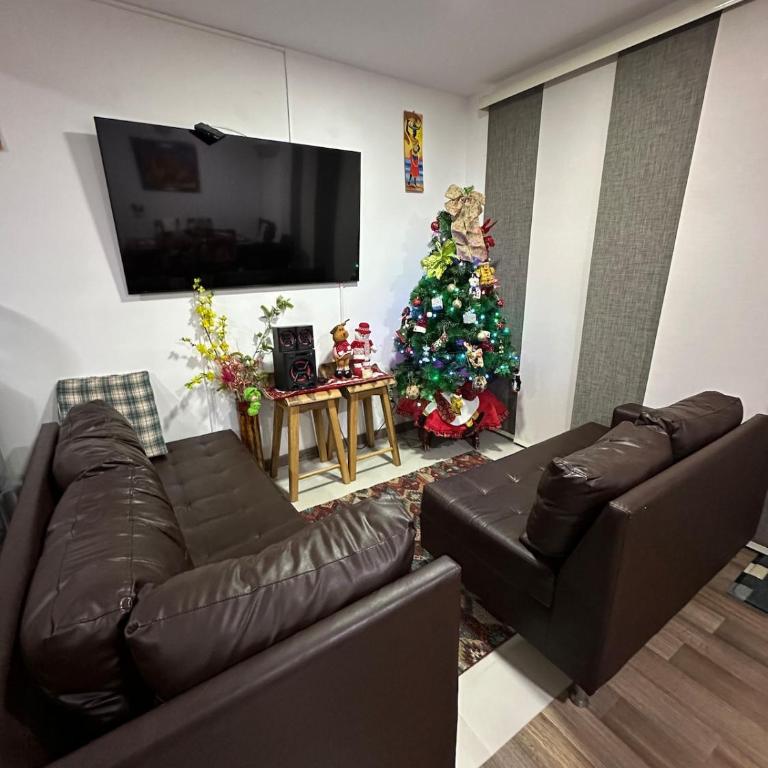 Apartamento en Ricaurte, ideal para descanso familiar - Three-Bedroom Apartment - 7