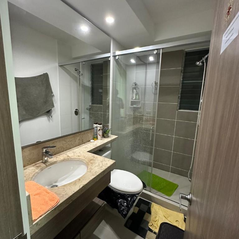 Apartamento en Ricaurte, ideal para descanso familiar - Three-Bedroom Apartment - 8