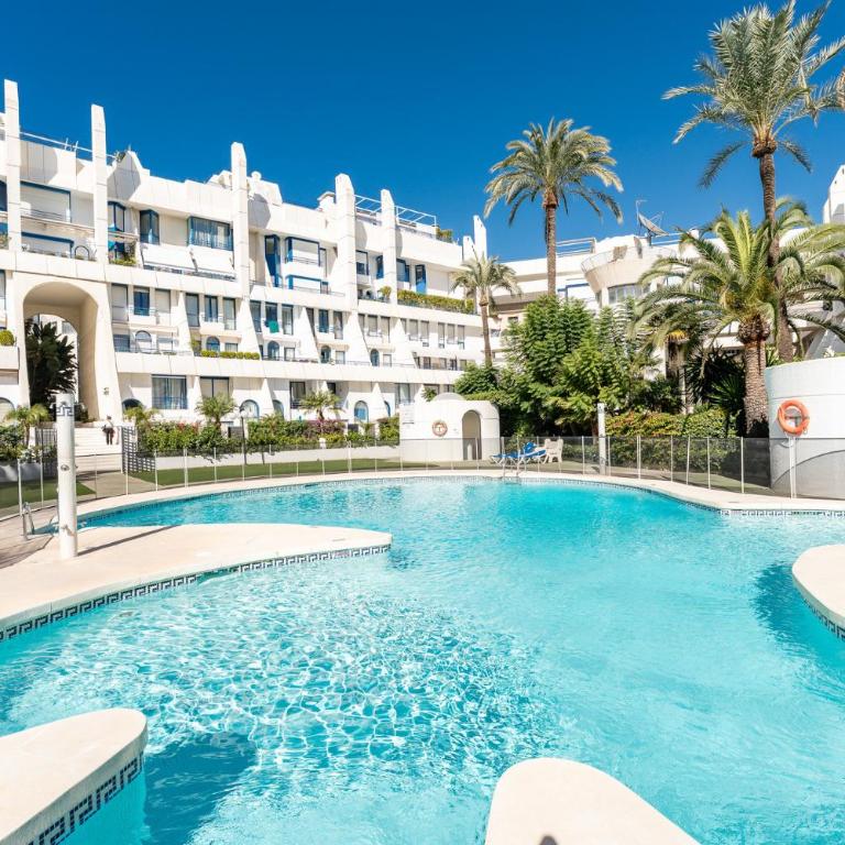 MalagaSuite Duplex Marbella with Parking - Apartamento de 2 dormitorios con terraza - 1
