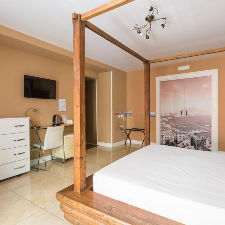 Chiaia 205 By Dimorra - Suite Superior con Vasca Idromassaggio - 3