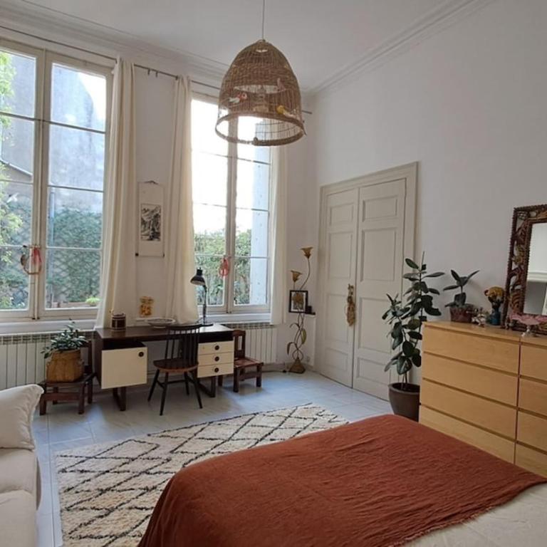 Magnifique appartement centre écusson - Appartement 3 Chambres - 14