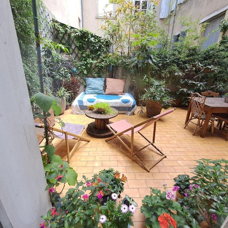 Magnifique appartement centre écusson - Appartement 3 Chambres - 9