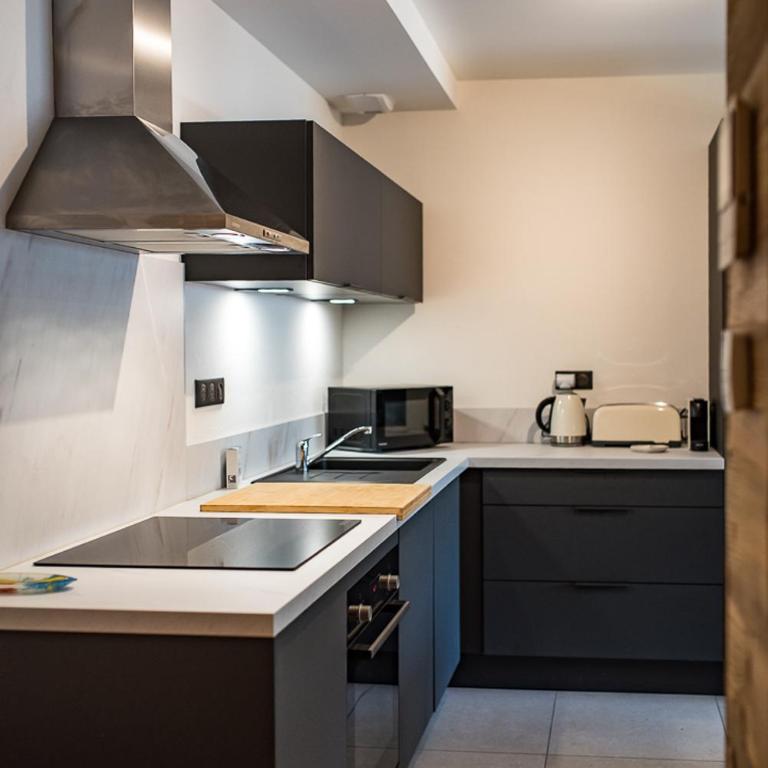 Appartement Haut de Gamme au cœur du village avec terrasse de 34m2 - 6 personnes - Appartement 3 Chambres Premium avec Balcon - 7