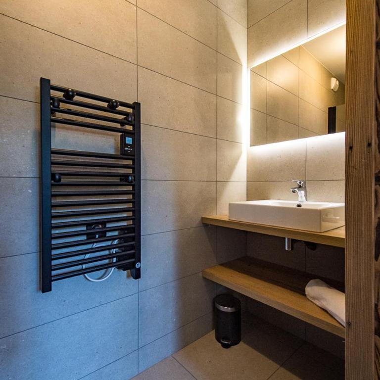 Appartement Haut de Gamme au cœur du village avec terrasse de 34m2 - 6 personnes - Appartement 3 Chambres Premium avec Balcon - 17