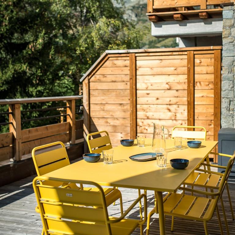 Appartement Haut de Gamme au cœur du village avec terrasse de 34m2 - 6 personnes - Appartement 3 Chambres Premium avec Balcon - 27