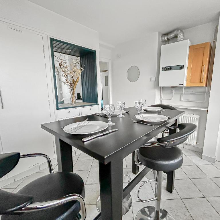 Vue panoramique sur la plage, grand T2 - One-Bedroom Apartment with Sea View - 10