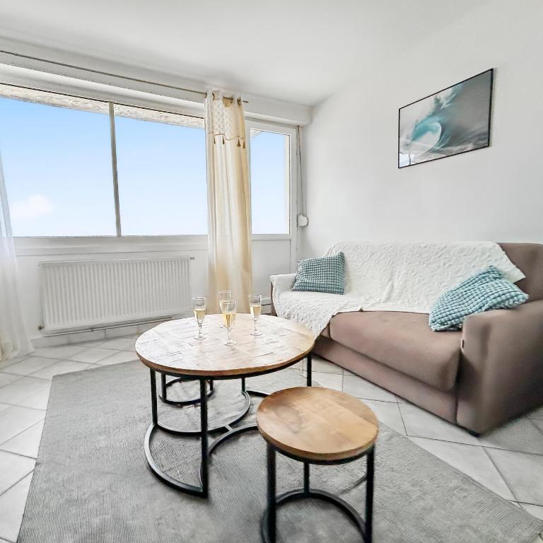 Vue panoramique sur la plage, grand T2 - One-Bedroom Apartment with Sea View - 4