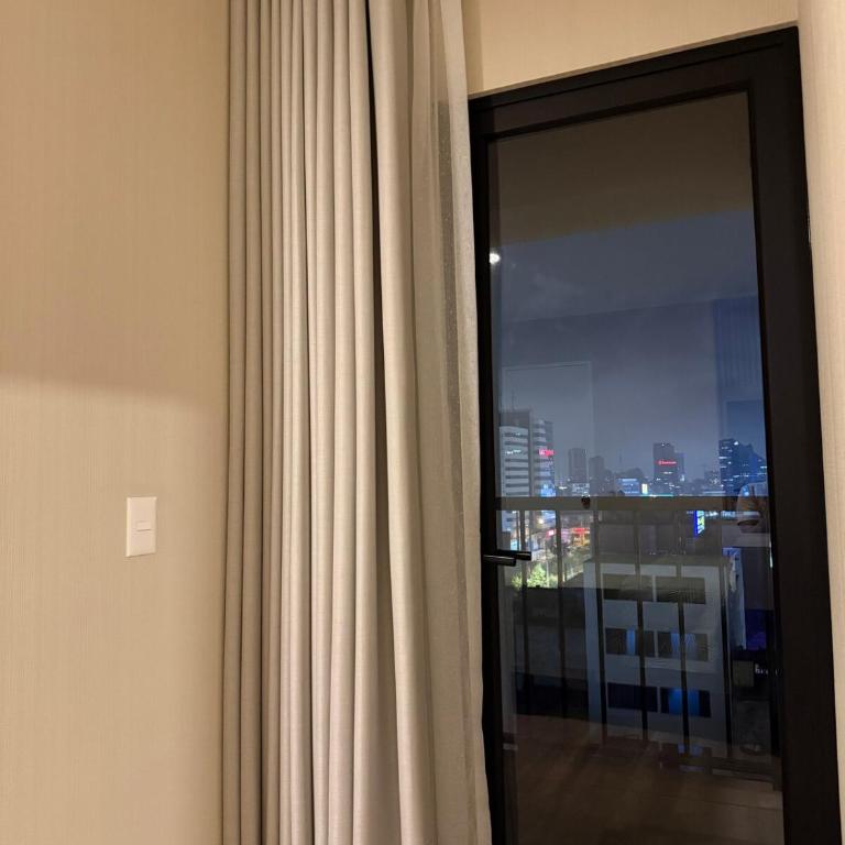 Apartment in Victoria - Three-Bedroom Apartment - 9