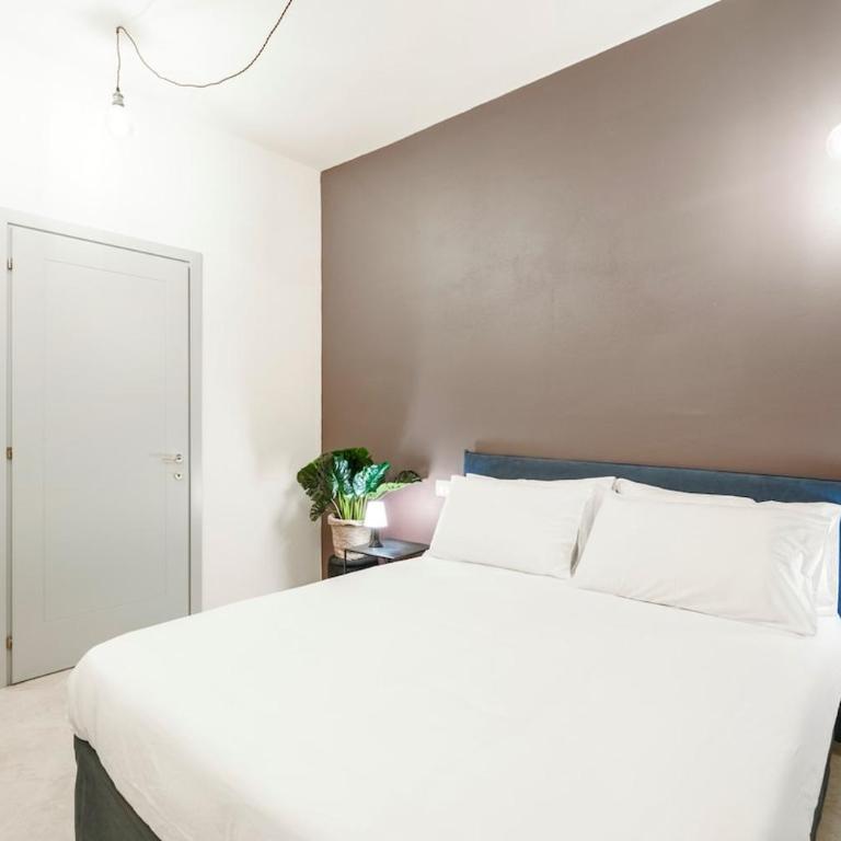 HOST4U - Tresanda Apartment in Brescia City Center - Two-Bedroom Apartment - 9