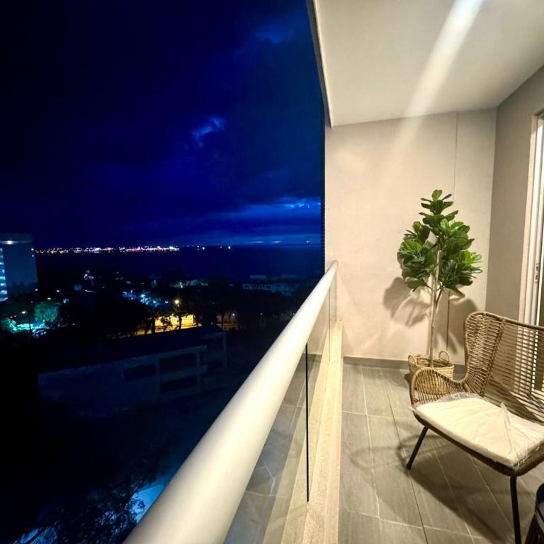 Apartamento con vista,piscina y playa -SantaMarina-803 - One-Bedroom Apartment - 1