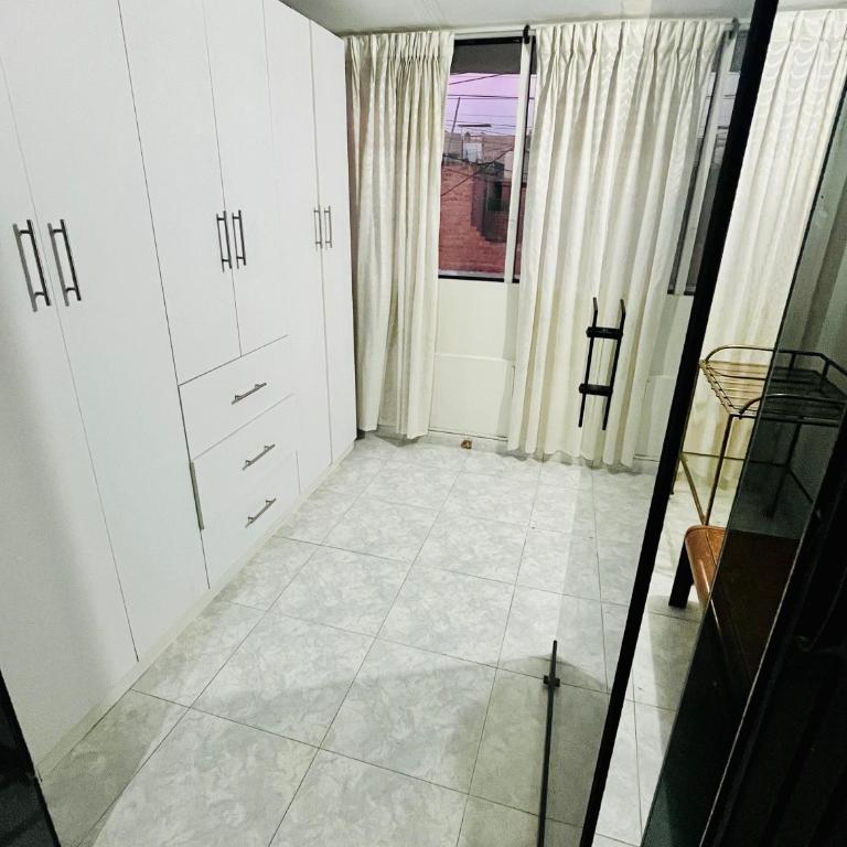 Private Room in Family House - Double Room - 2
