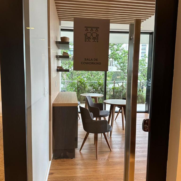 More deluxe sol - One-Bedroom Apartment - 48