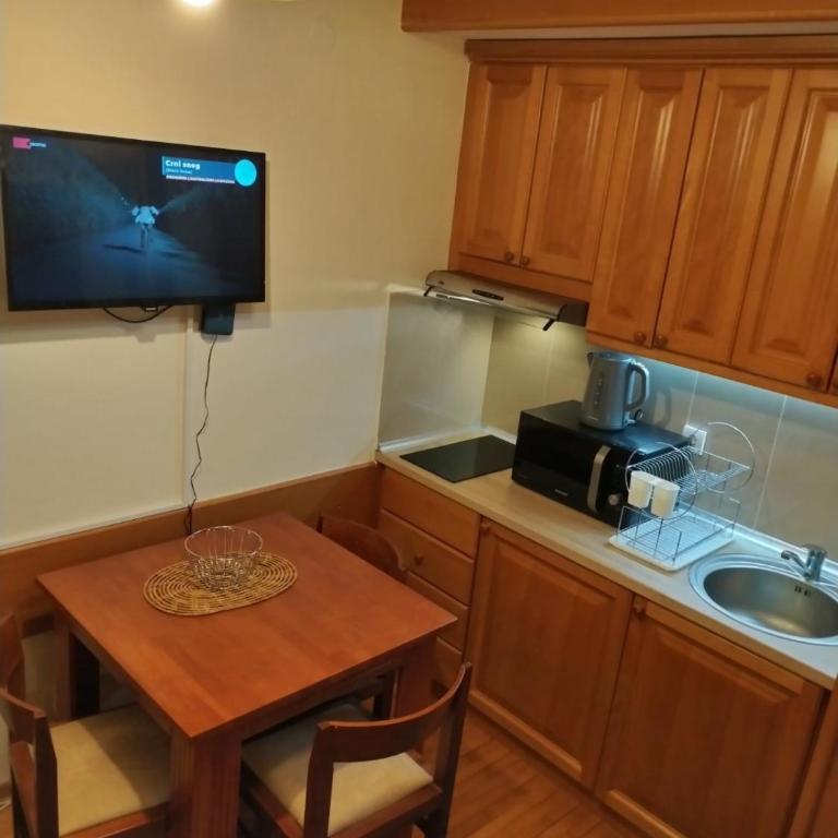 Apartman 601 i 603 Kopaonik Centar - Deluxe One-Bedroom Apartment - 6