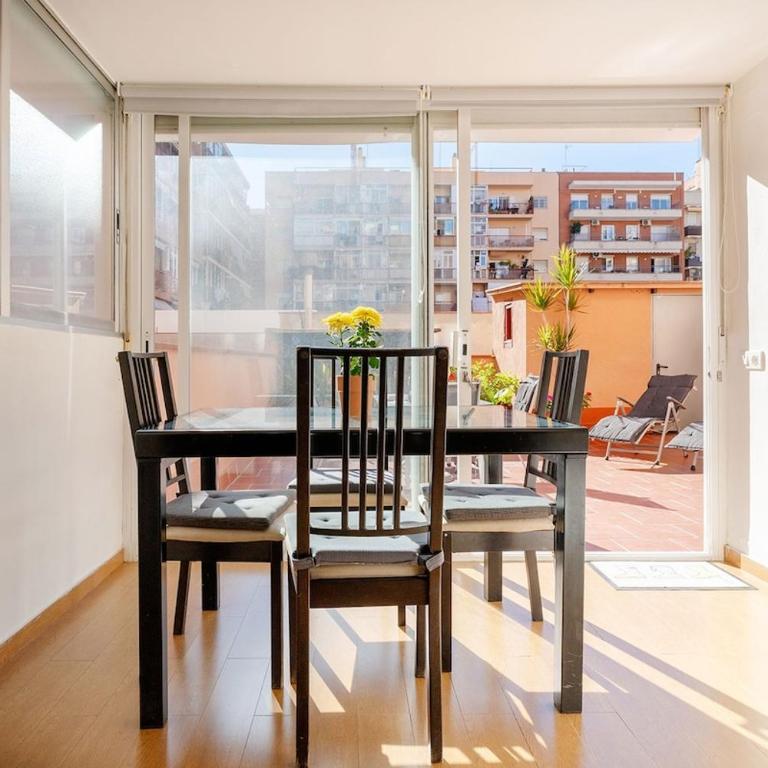 Magnífico apartamento en el centro - Three-Bedroom Apartment - 12