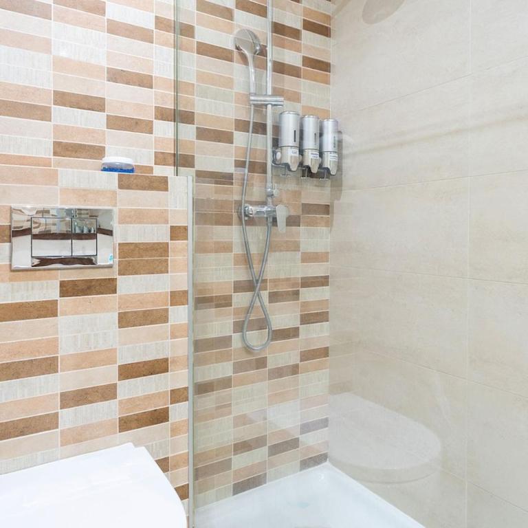 Magnífico apartamento en el centro - Three-Bedroom Apartment - 13