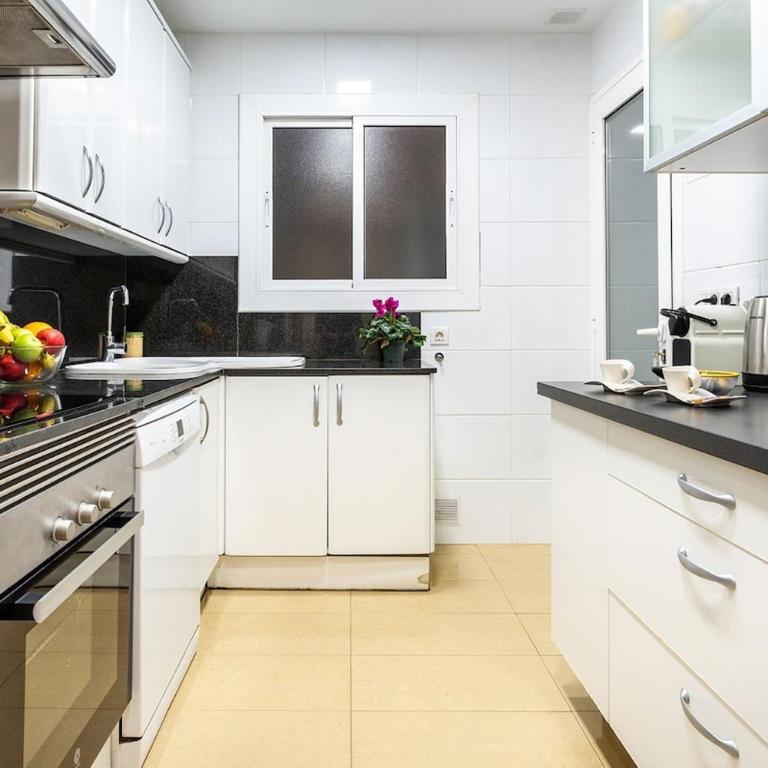 Magnífico apartamento en el centro - Three-Bedroom Apartment - 18