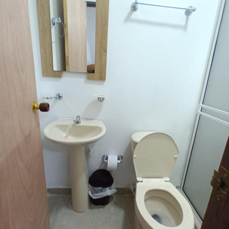 Confortable y Central Habitación a 1 cuadra de la playa y malecón - Apartamento de 1 dormitorio - 3