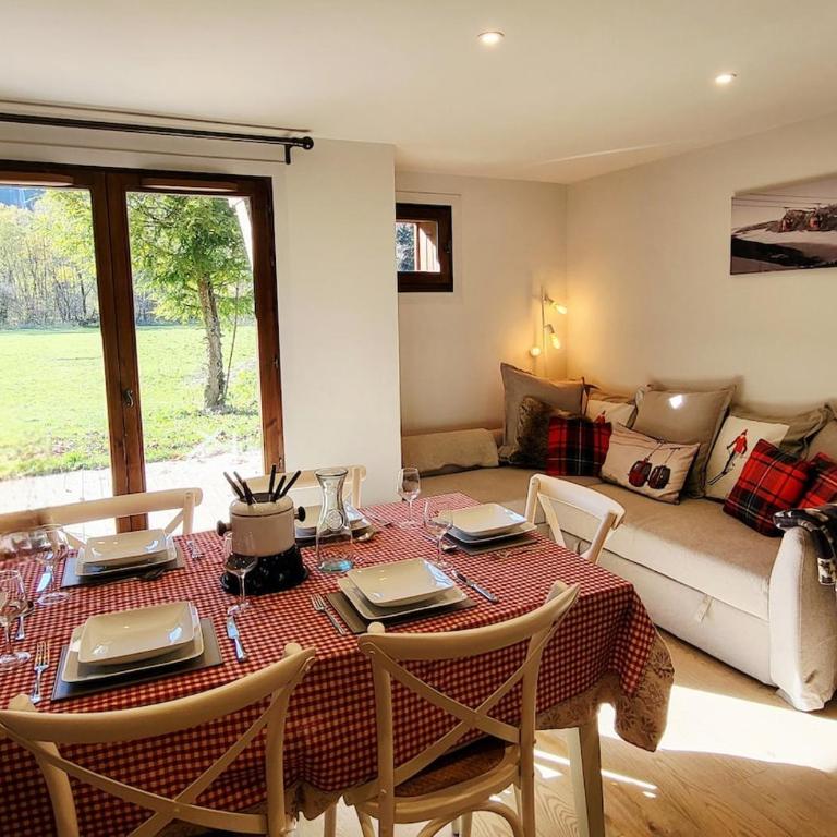 Cascades, 3 bedroom chalet with shared pool. - Maison 3 Chambres - 57
