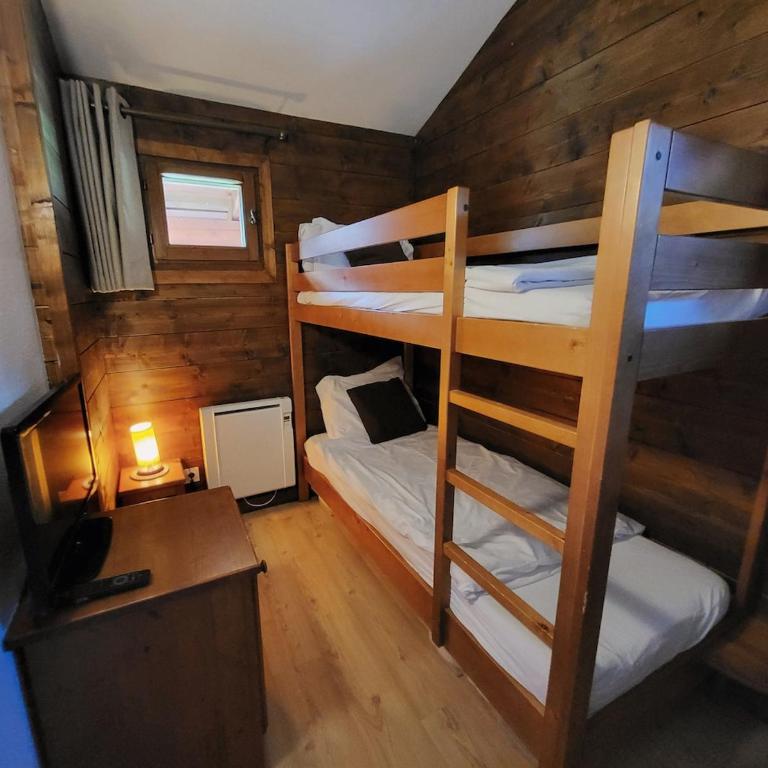 Cascades, 3 bedroom chalet with shared pool. - Maison 3 Chambres - 44