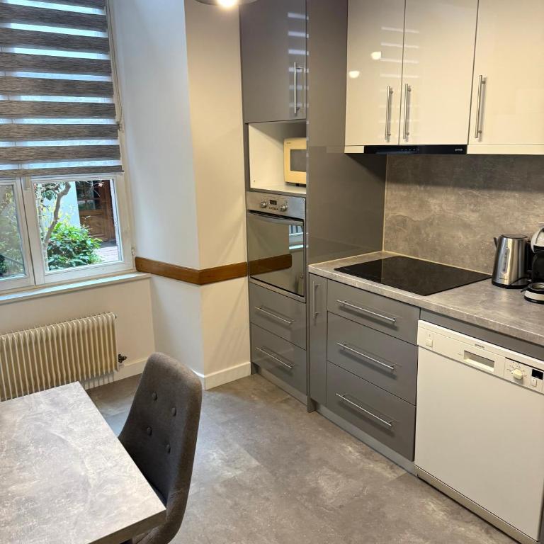 Petit Paradis 74 grand rue - Two-Bedroom Apartment - 17