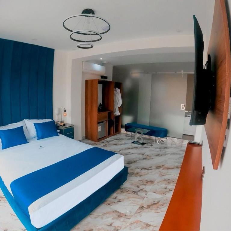 Hotel BlueThree Chancay - Suite with Hot Tub - 4