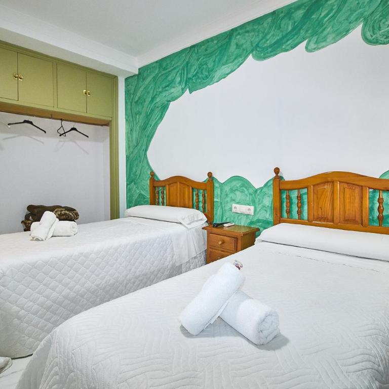Hotel Virgen de los Reyes - Habitación Doble - 2 camas - 1