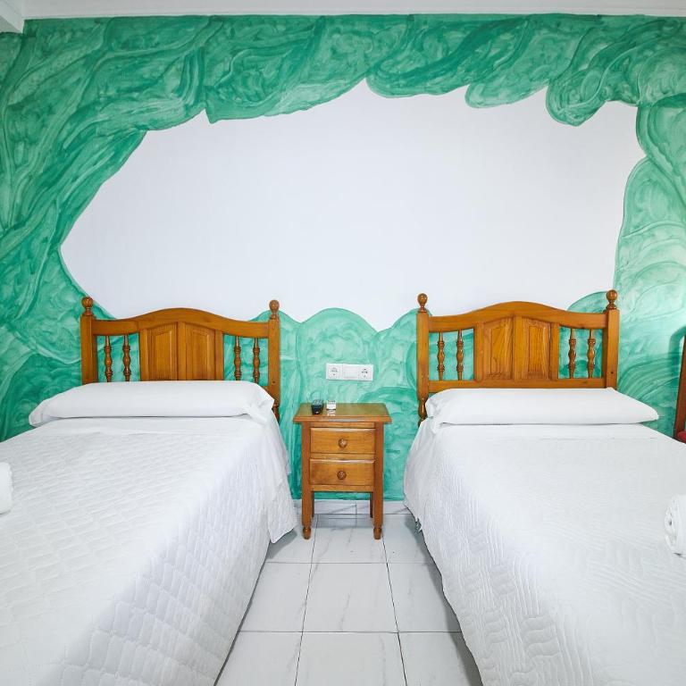 Hotel Virgen de los Reyes - Habitación Doble - 2 camas - 2