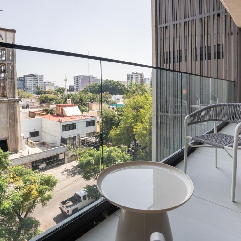 Modern Stay in the Heart of Guadalajara - Two-Bedroom Apartment with Balcony - 3