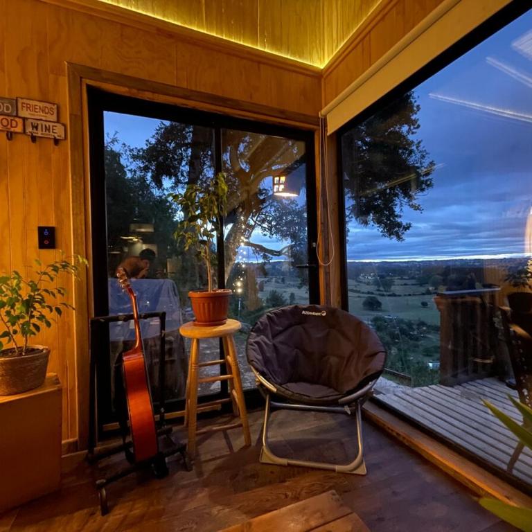Cabin with Jacuzzi - Two-Bedroom Chalet - 3