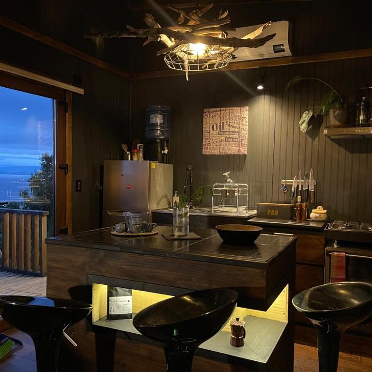 Cabin with Jacuzzi - Two-Bedroom Chalet - 18