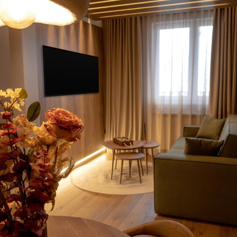 Apart-hotel Pahulja - Two-Bedroom Deluxe Apartment - 4