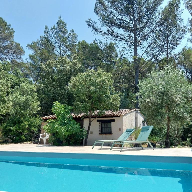 Idéale pour couple - Maison en Provence avec piscine et grand terrain - Maison 1 Chambre - 22