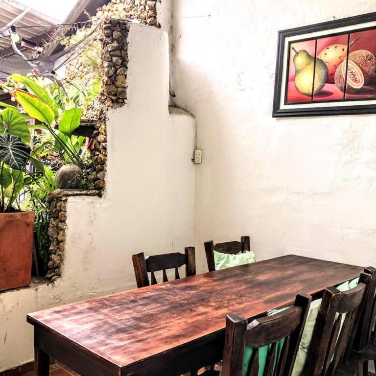 Sandalio Hostal Cali - Habitación Triple - 8