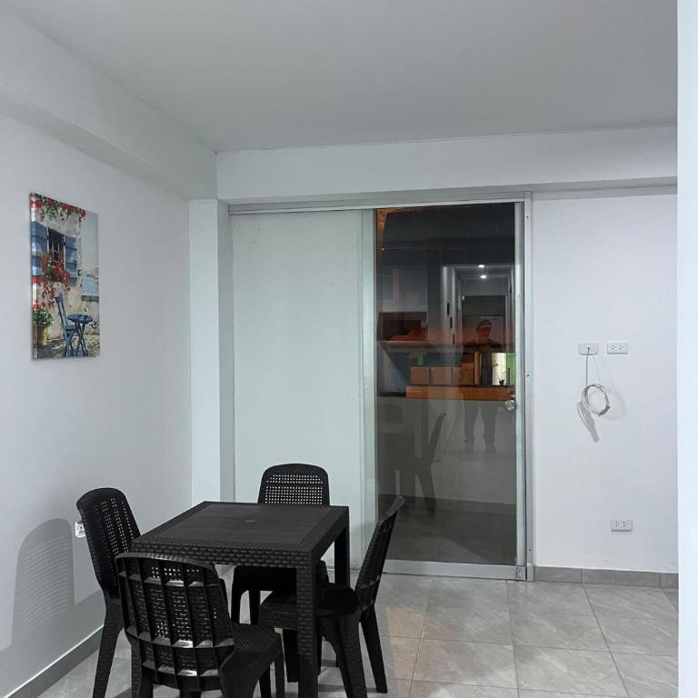 Departamento en malecon acogedor - Three-Bedroom Apartment - 6