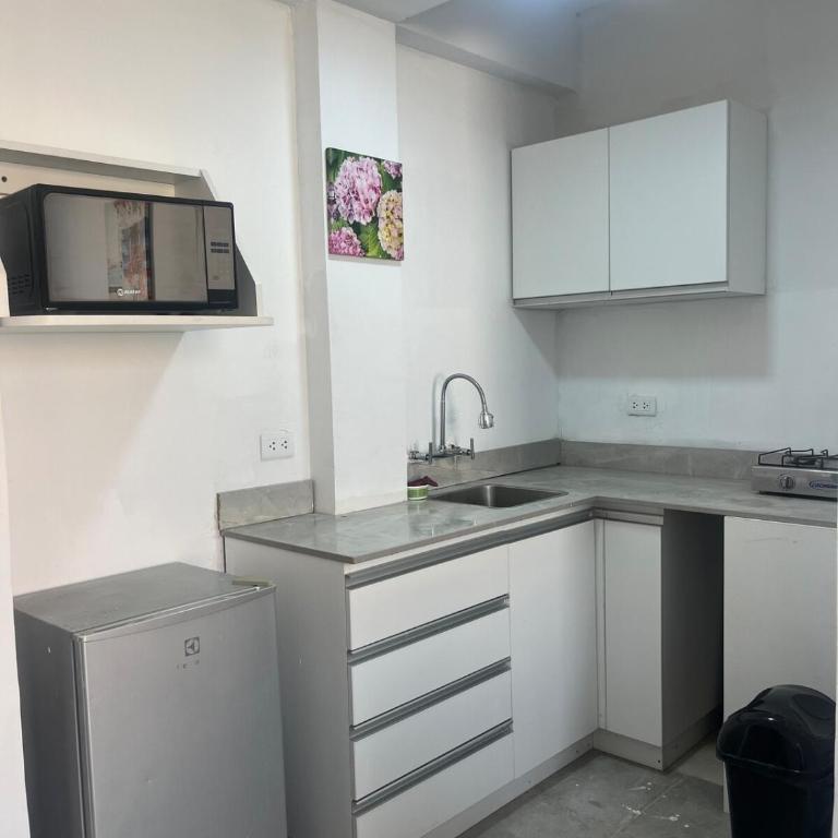 Departamento en malecon acogedor - Three-Bedroom Apartment - 7